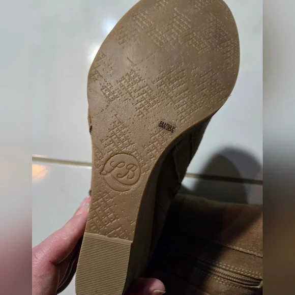 Lucky Brand Tan Taupe Brown Leather Boots Ankle Booties Heel Shoes - Picture 5 of 12